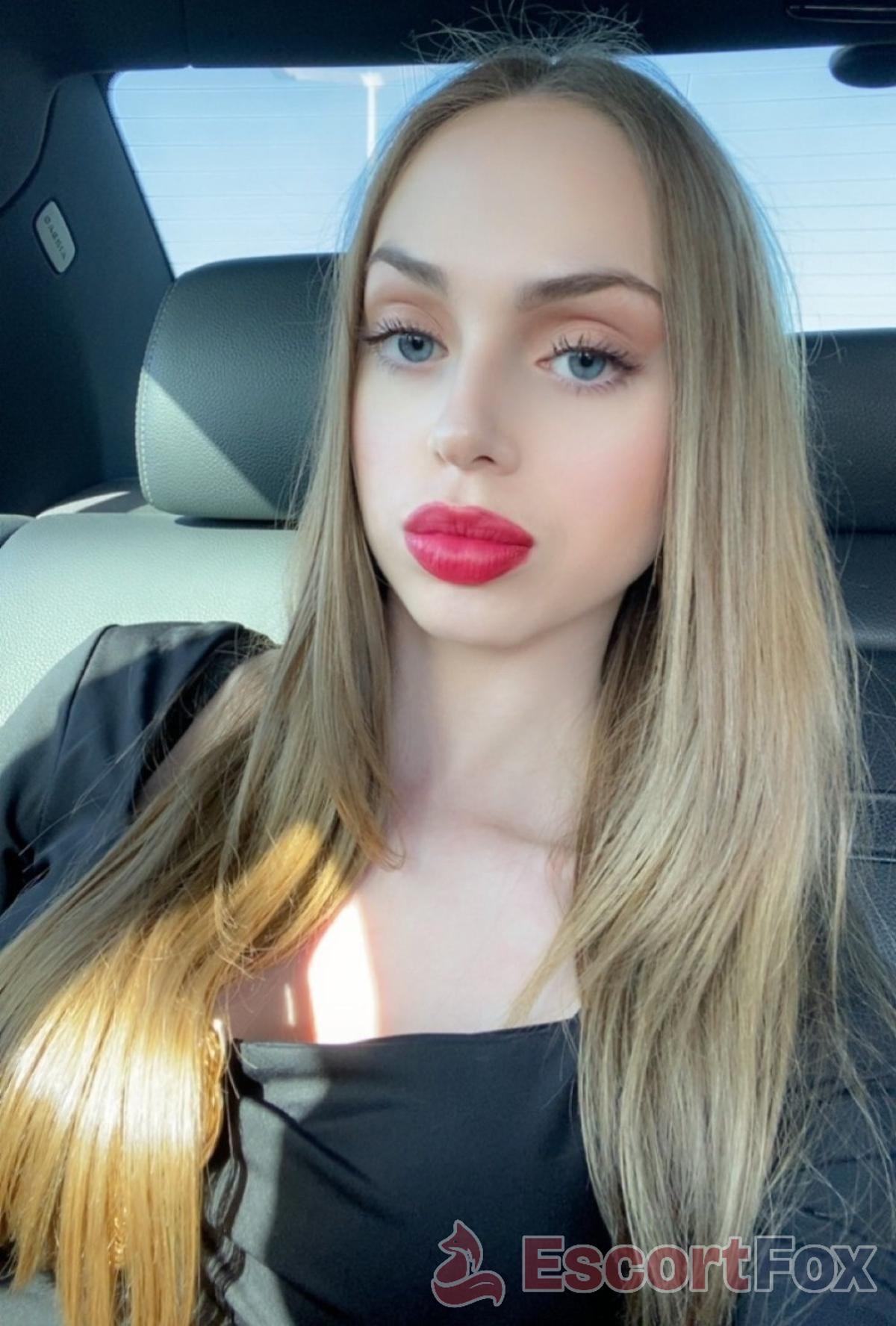 Elsa — escort in Athens