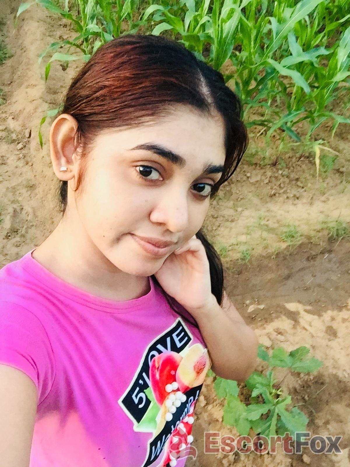 Manu — escort in Colombo
