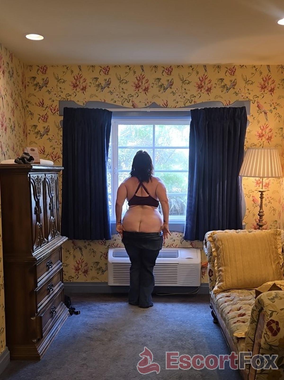 Ginagirlfriend — escort in Ontario