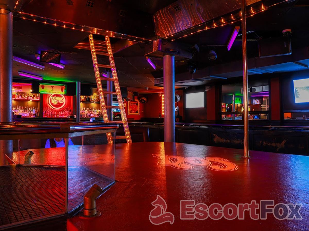 No5 Orange — erotic venue in Vancouver