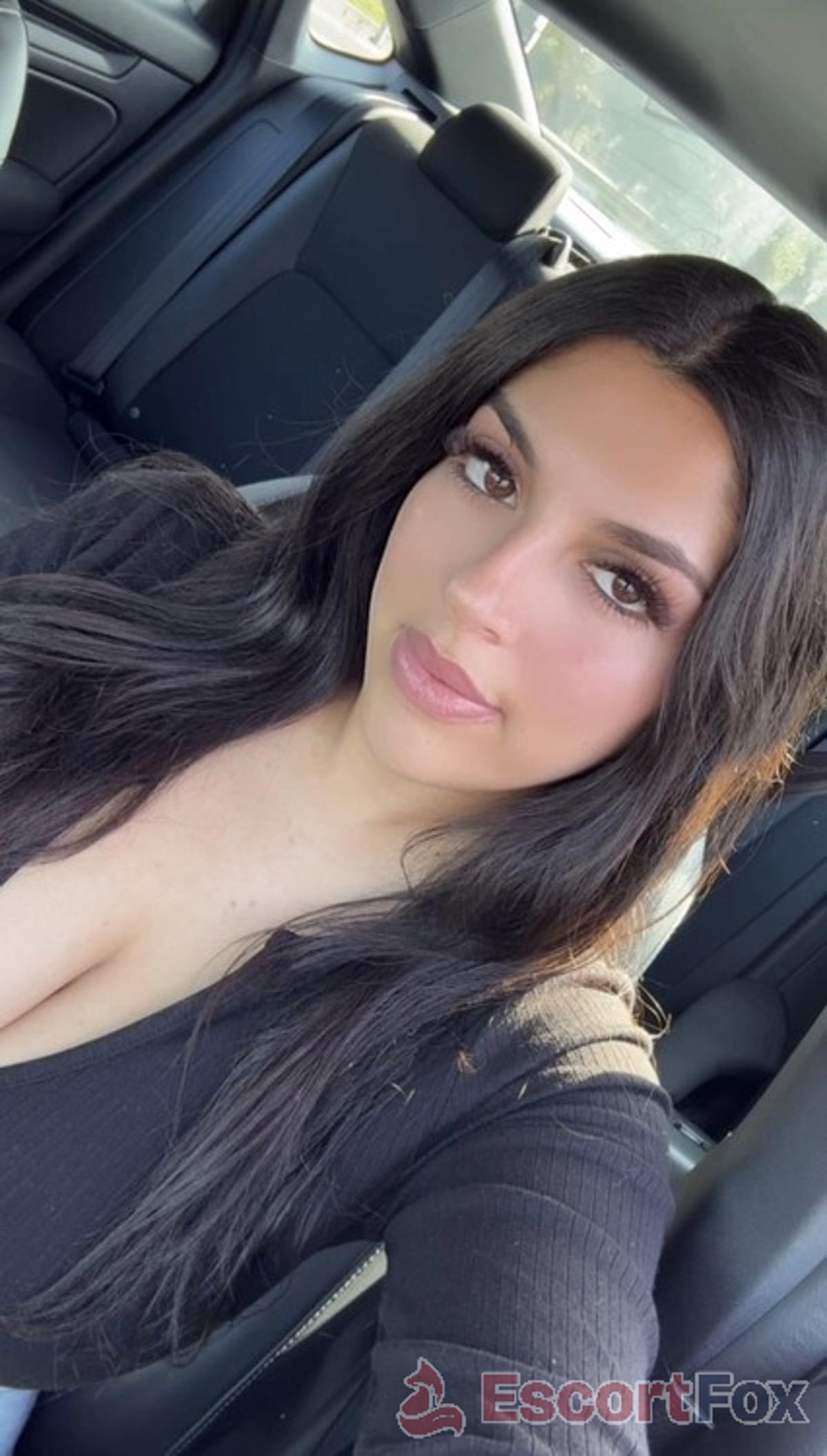 Karissababyy — συνοδός στην πόλη Φρέσνο