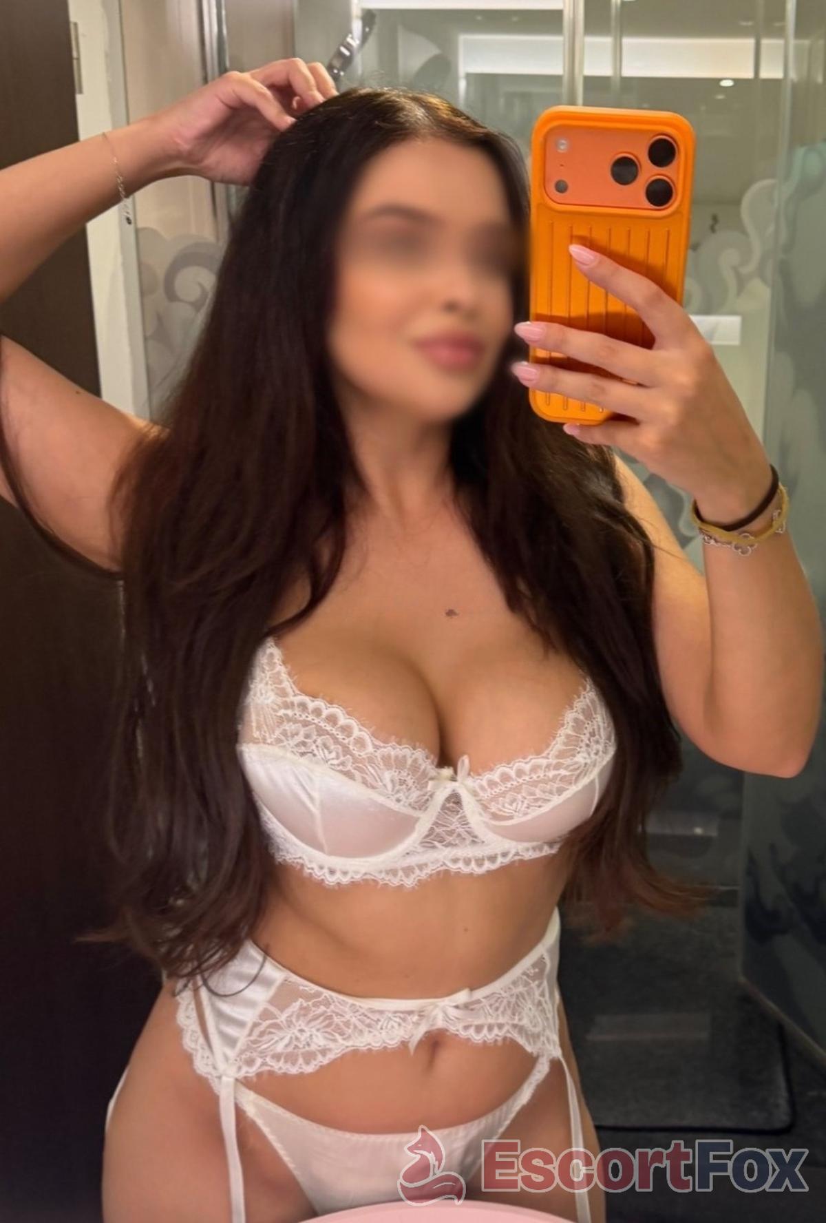 Ava — escort in Zürich