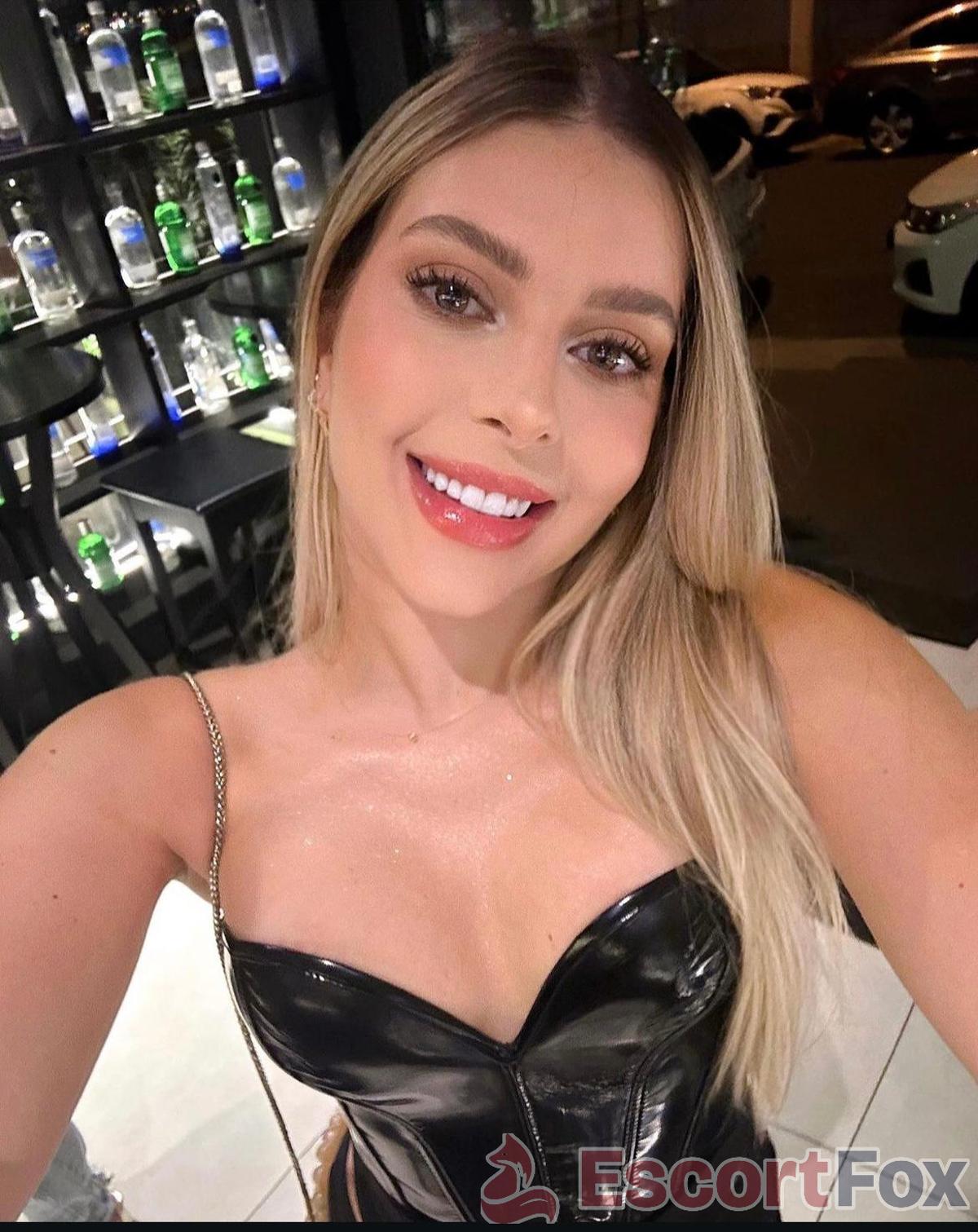 Cindy — مرافقة في ست أوغوستين