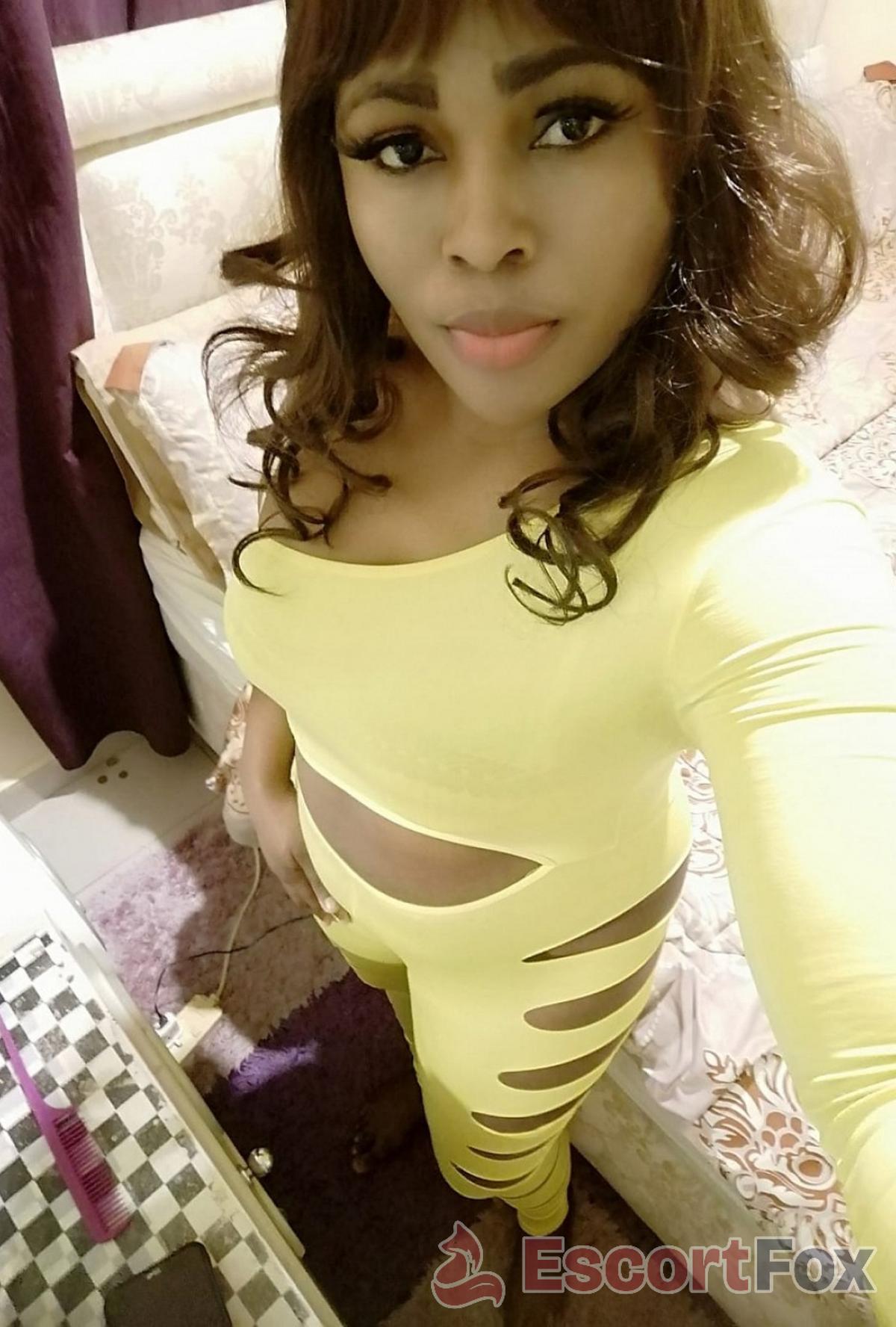 Ashanti — escort en Kuwait City