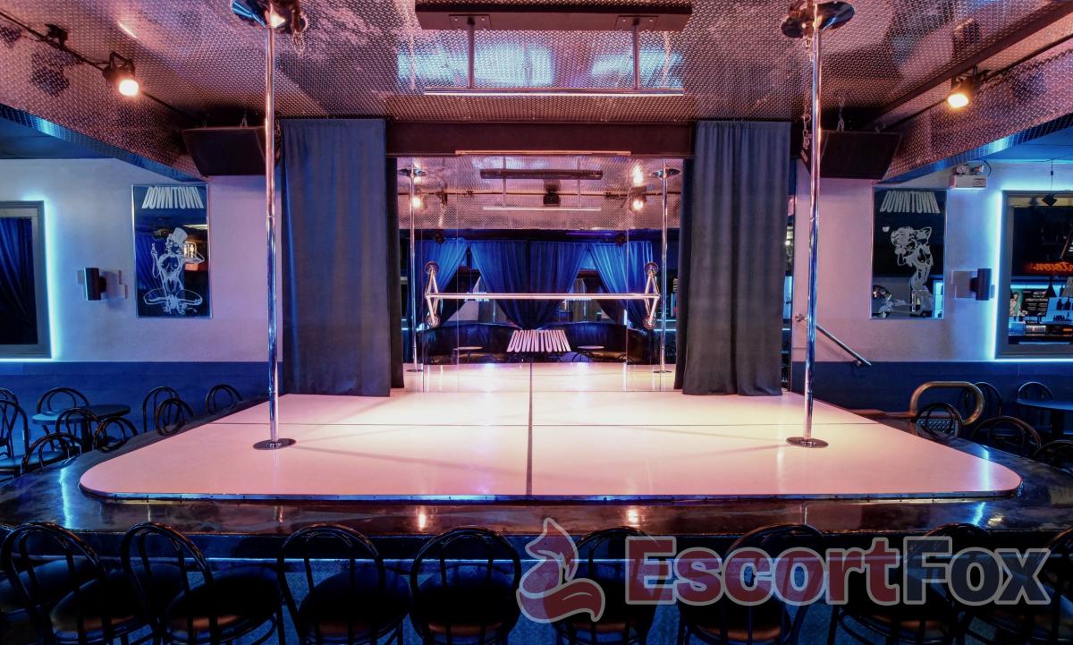 Bar Downtown — Erotik-Location in Montreal