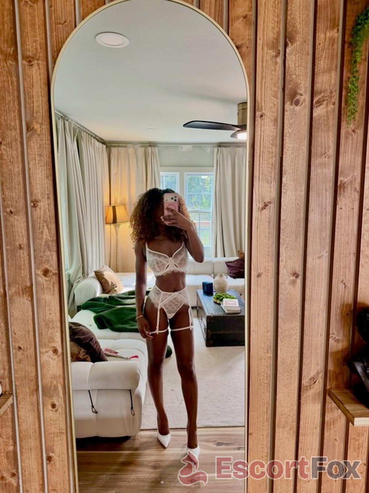 Janelle Carter — escort in Boston
