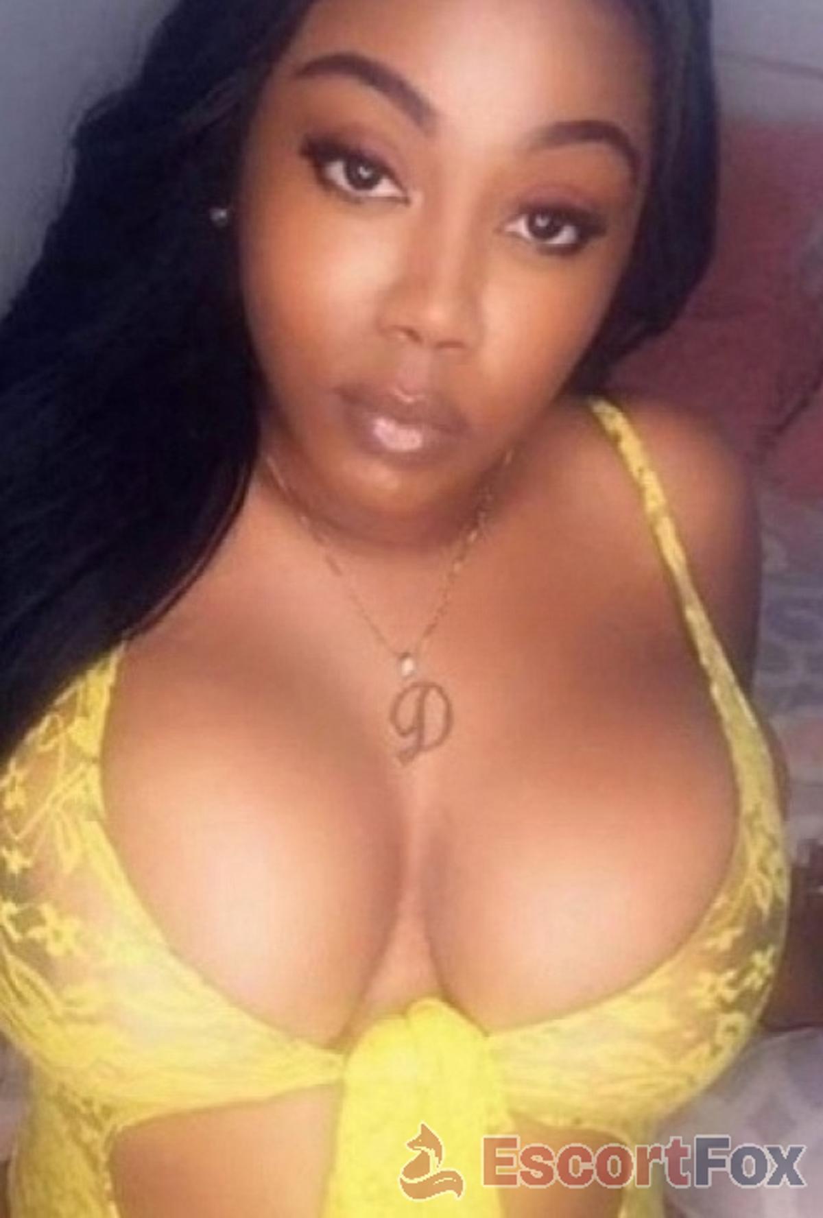 Bella — escort in Kuwait City