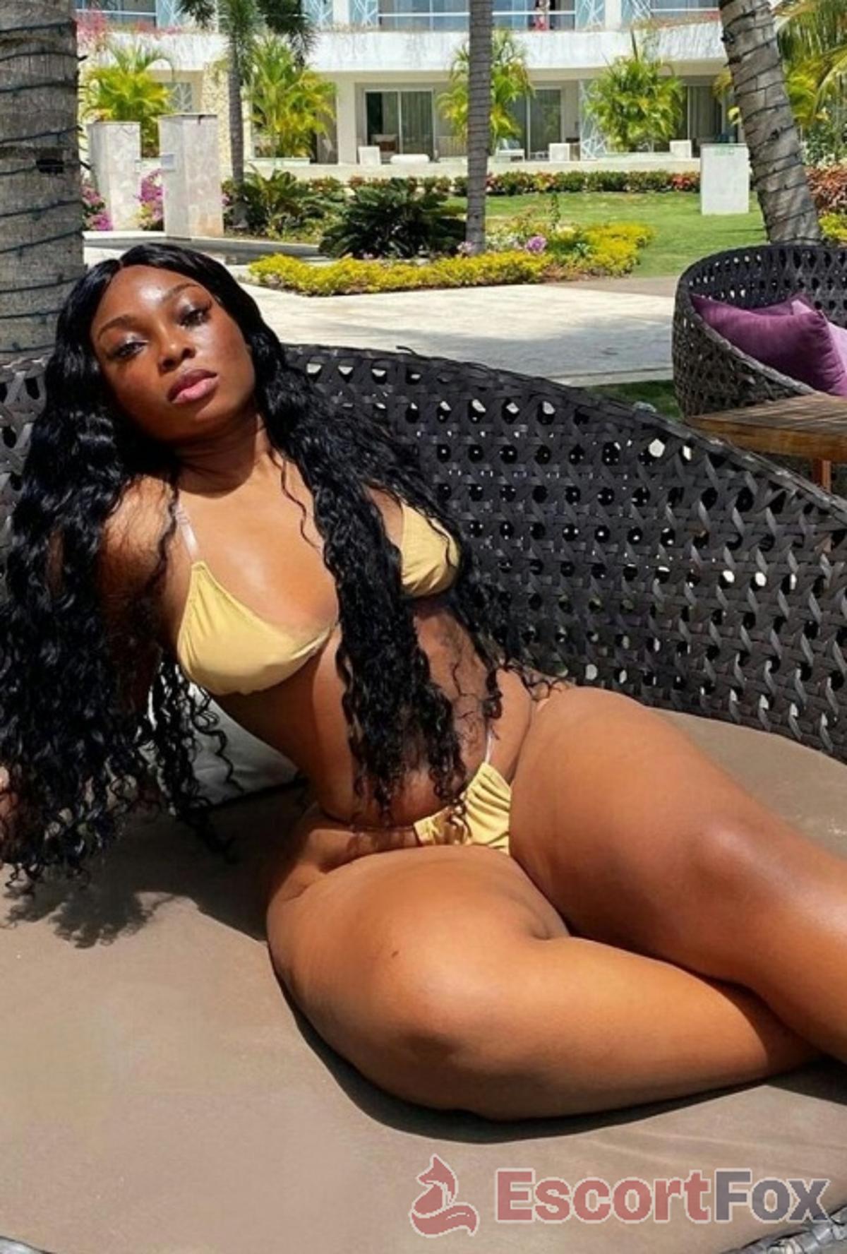 Zenny — escort in Kuwait City