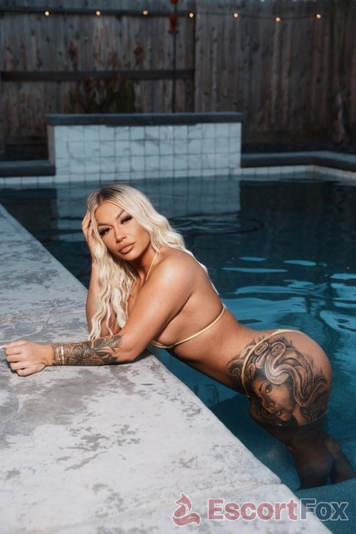 Apriil Renee — Escort in Stockton