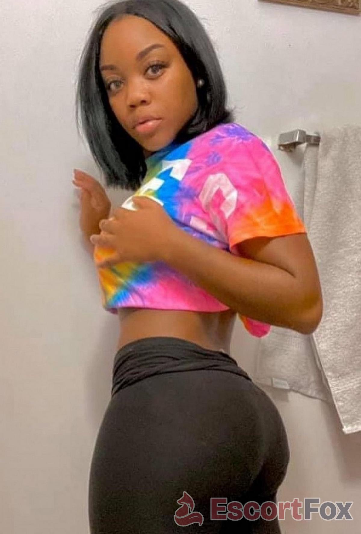 Zieta — escort in Kuwait City