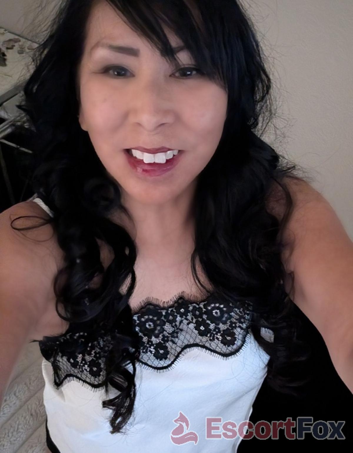 Mimi U — eskort v Roseville