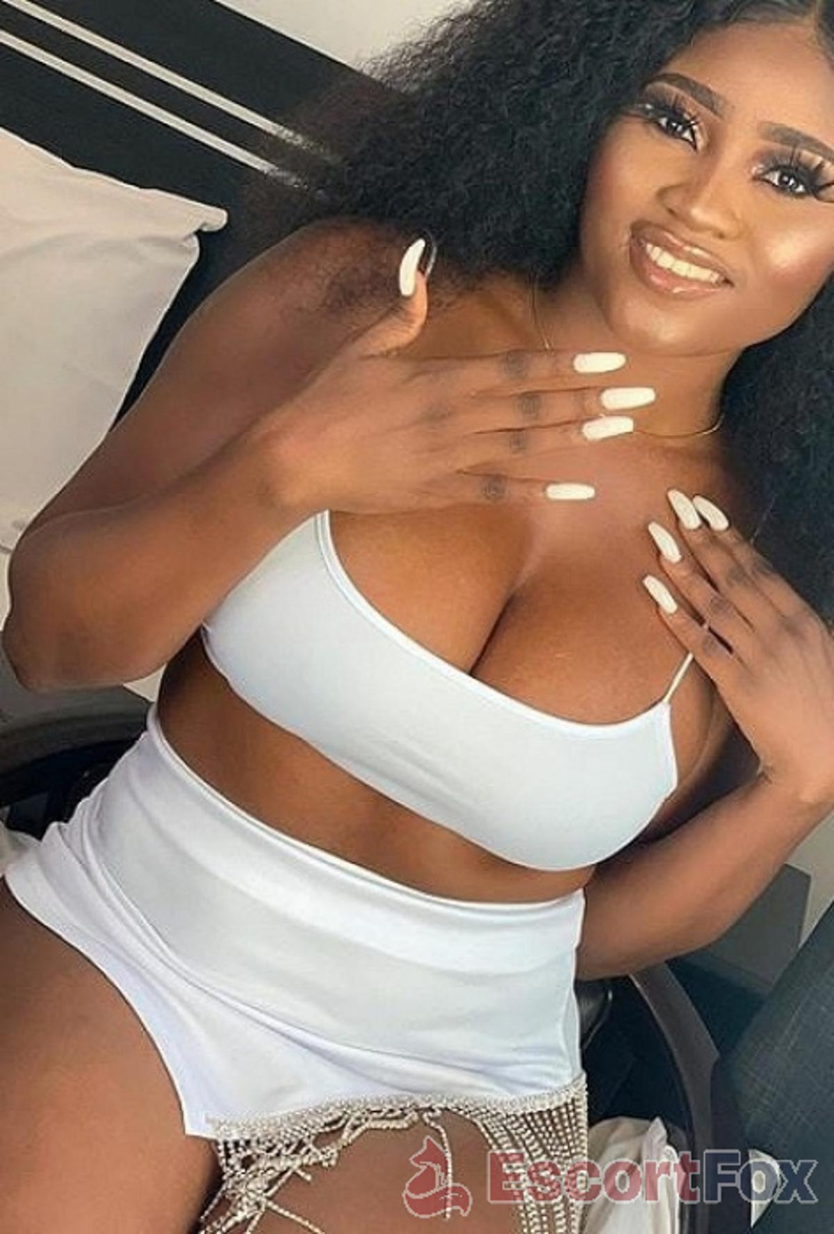 Sharon Akoss — escort in Kuwait City