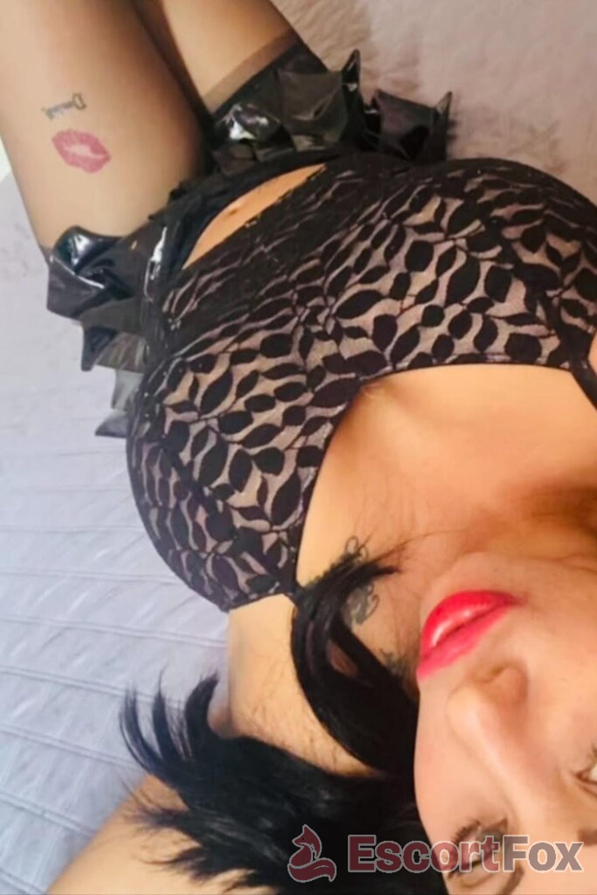 Georgina — escort a Komárno