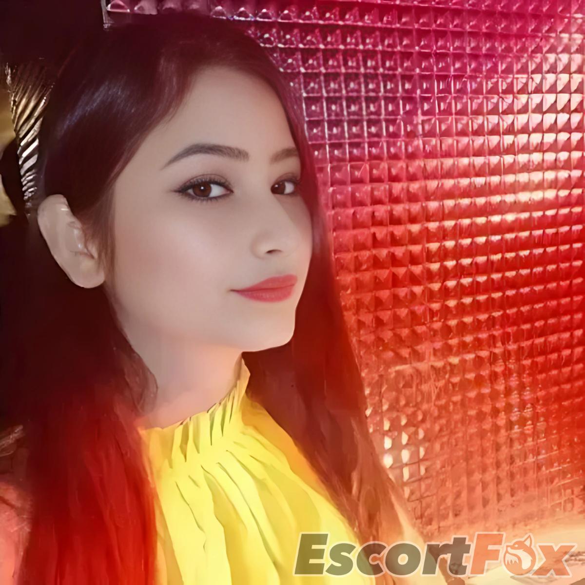Zoya — eskort v Mumbai
