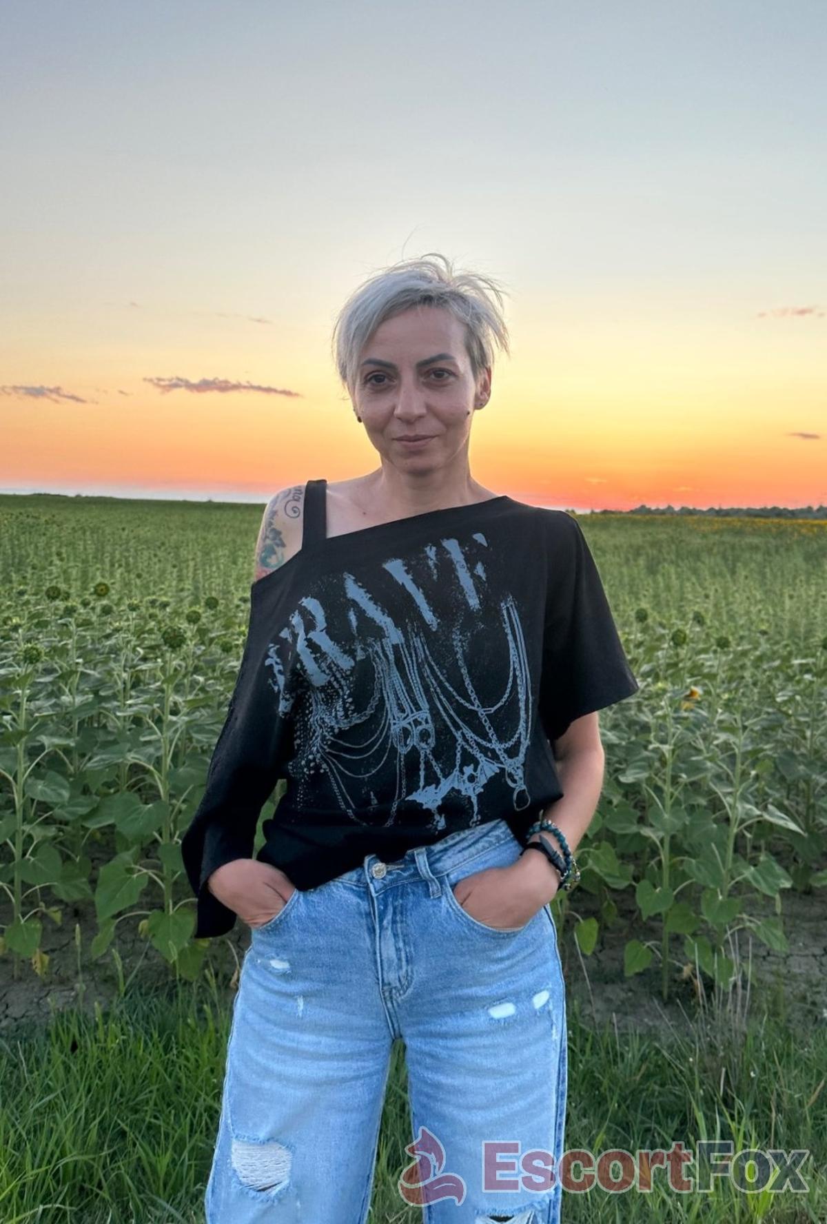 Mia — eskort v meste Düsseldorf