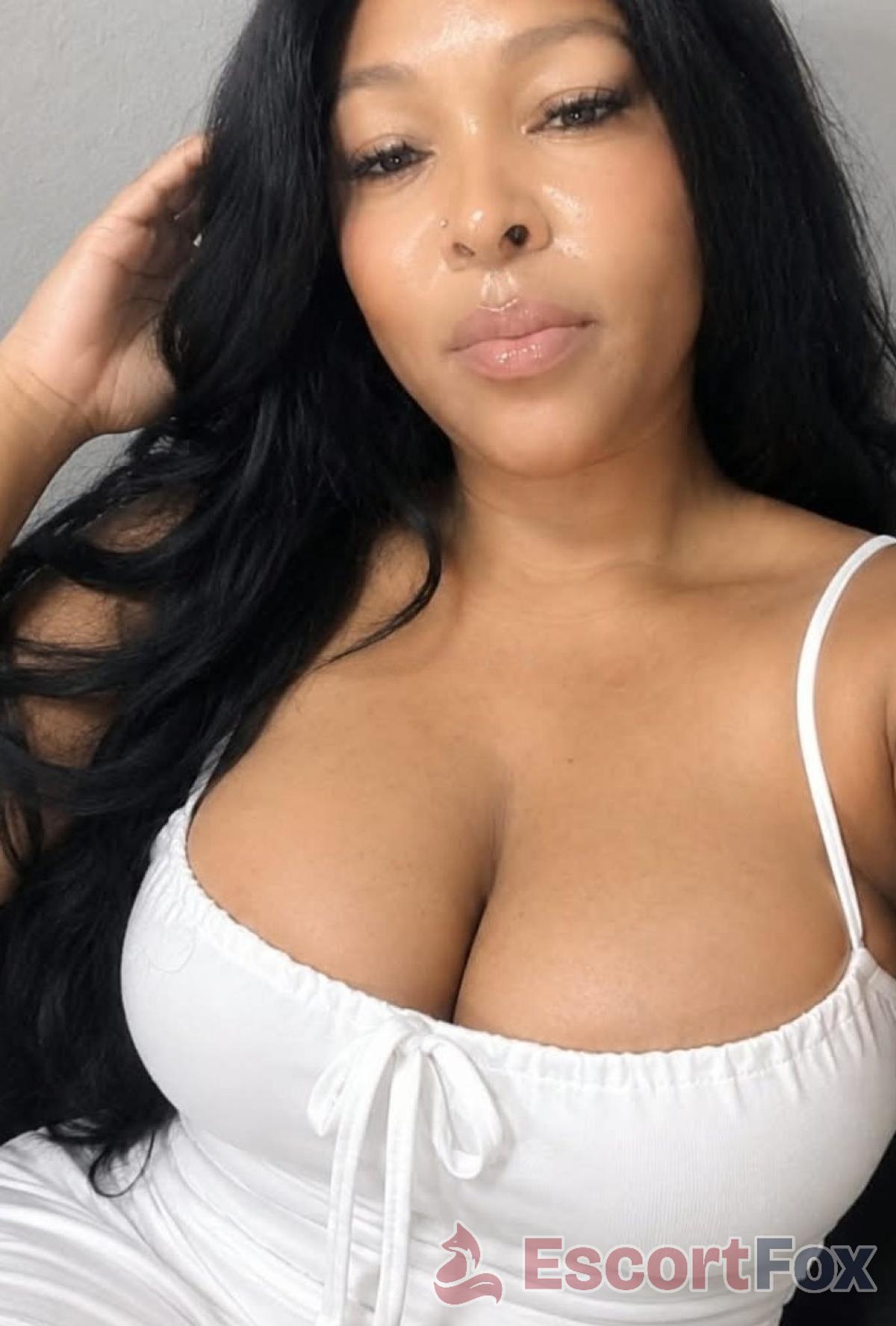 Linda Masseuse — eskorta w Muscat