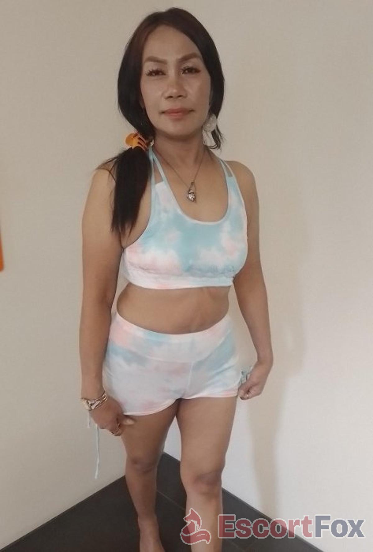 Luna — escort in Frankfurt