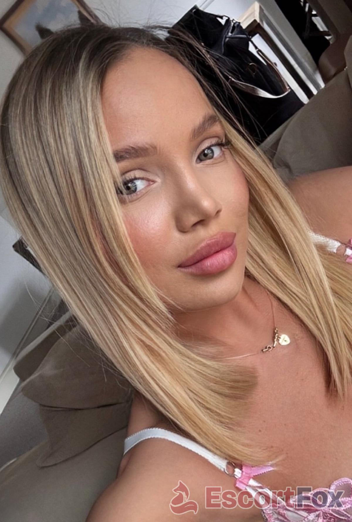 Julia — escortă în Basel