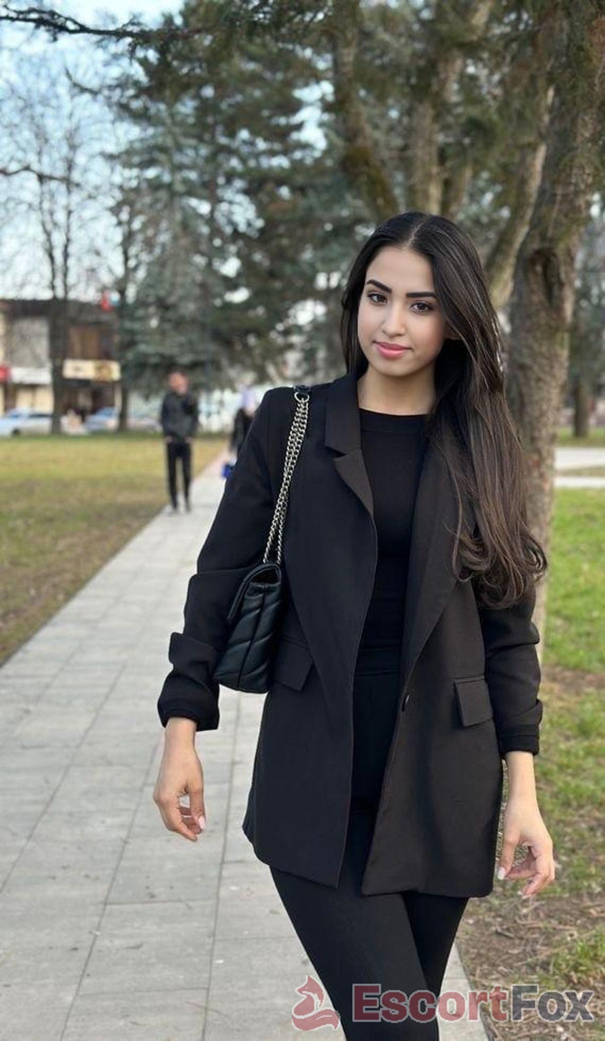 Nuha — escortă în Istanbul