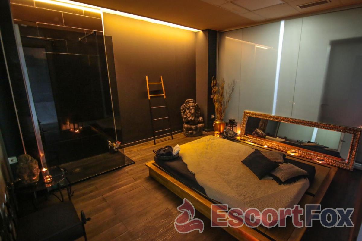 Lolita Tantra Massage — erotický podnik v Ibiza