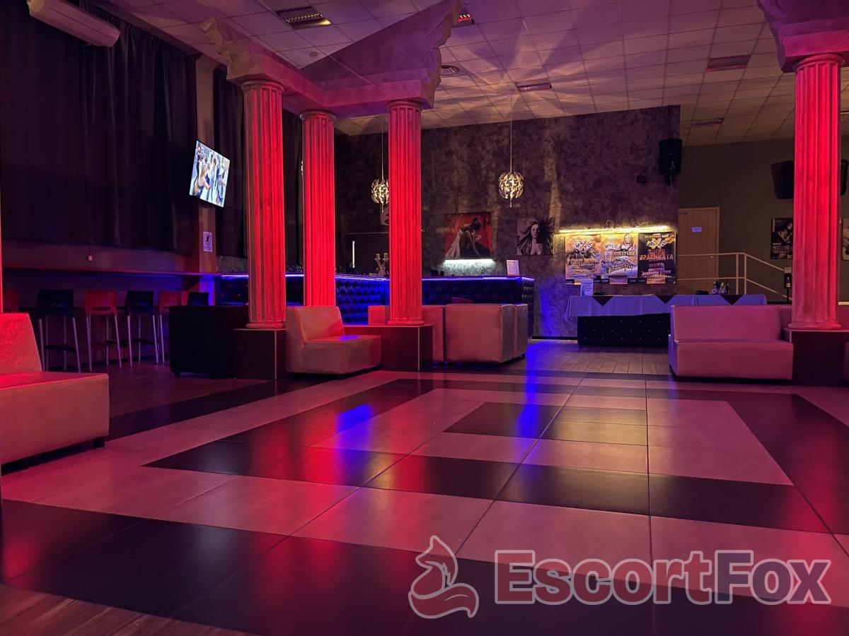 Nexus Naturist Club — مكان إيروتيكي في فرونا
