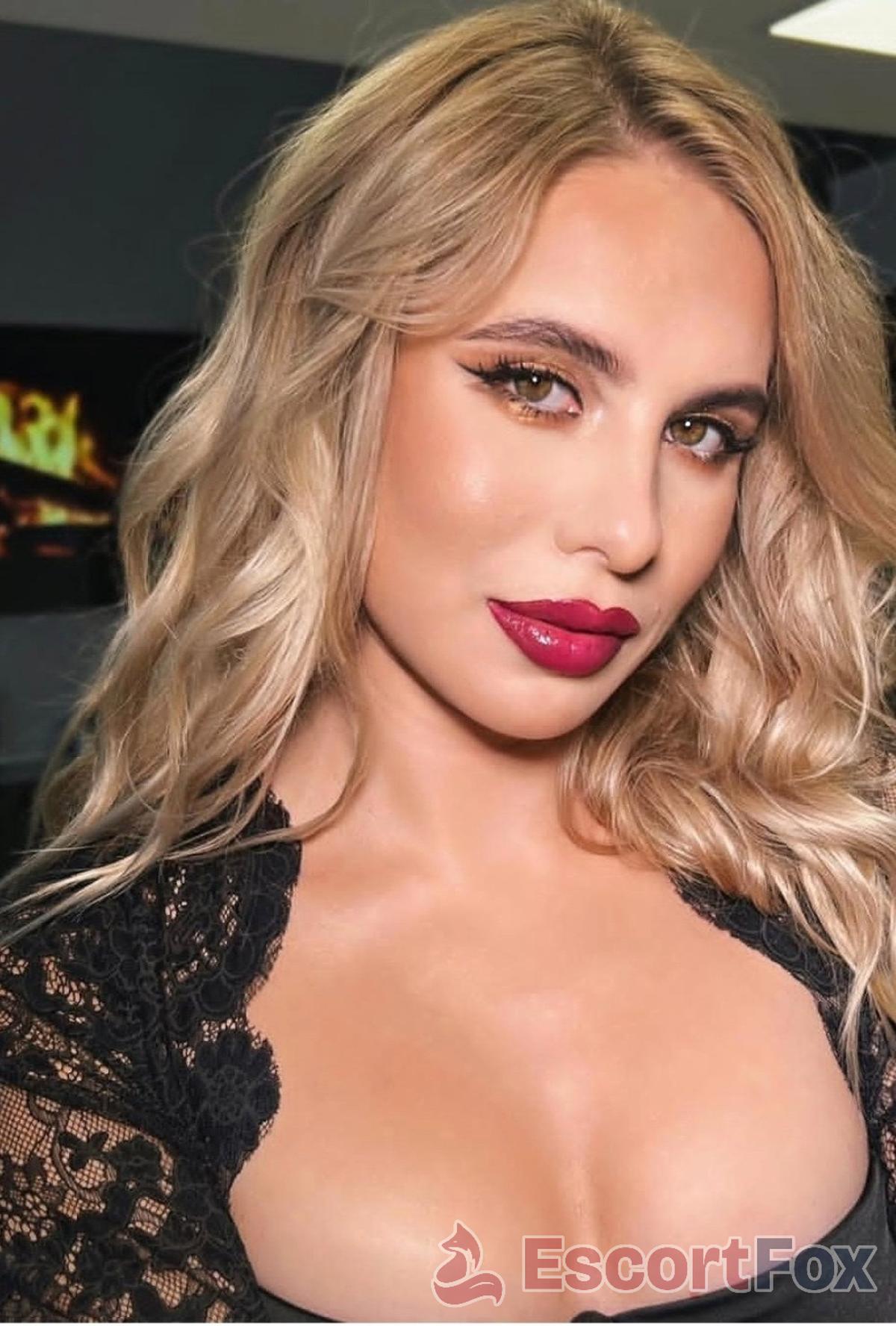 Sara — escort in Munich
