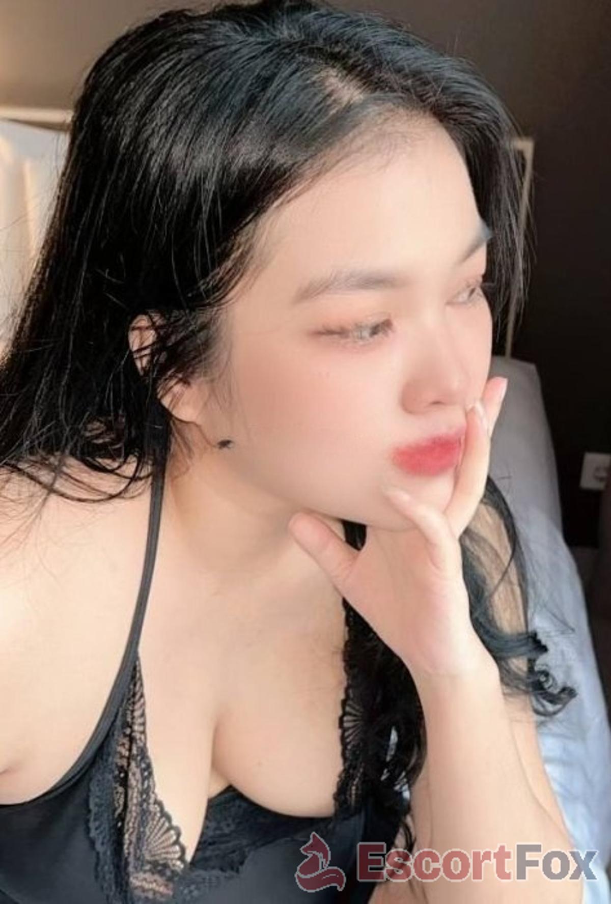 Richa — escort in Bandung