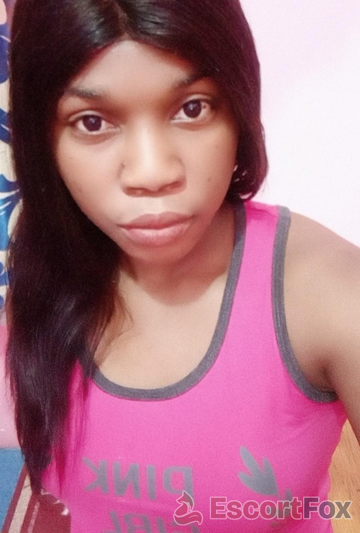 Mary — escort in Kuwait City