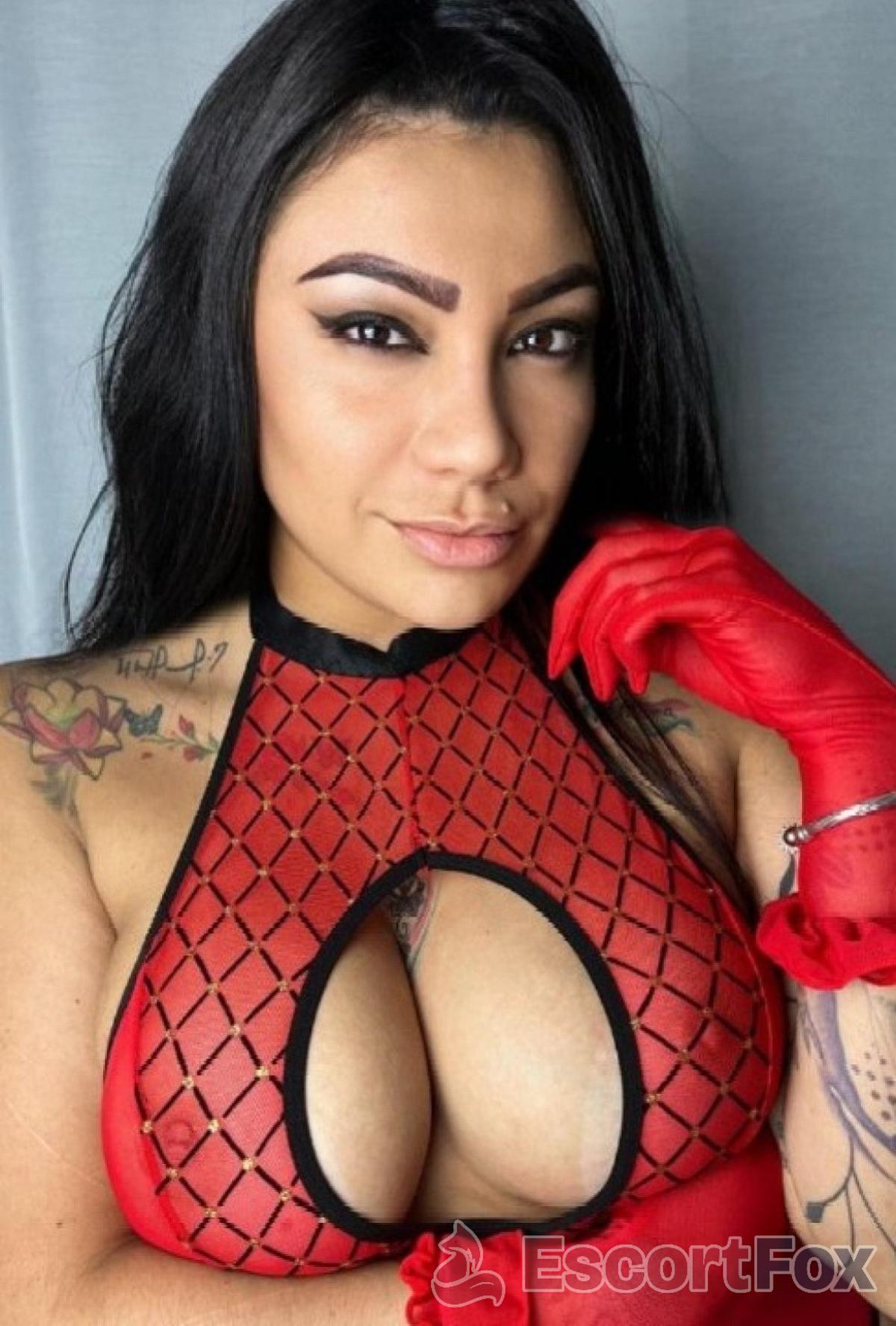 Karol — escort en Lyon