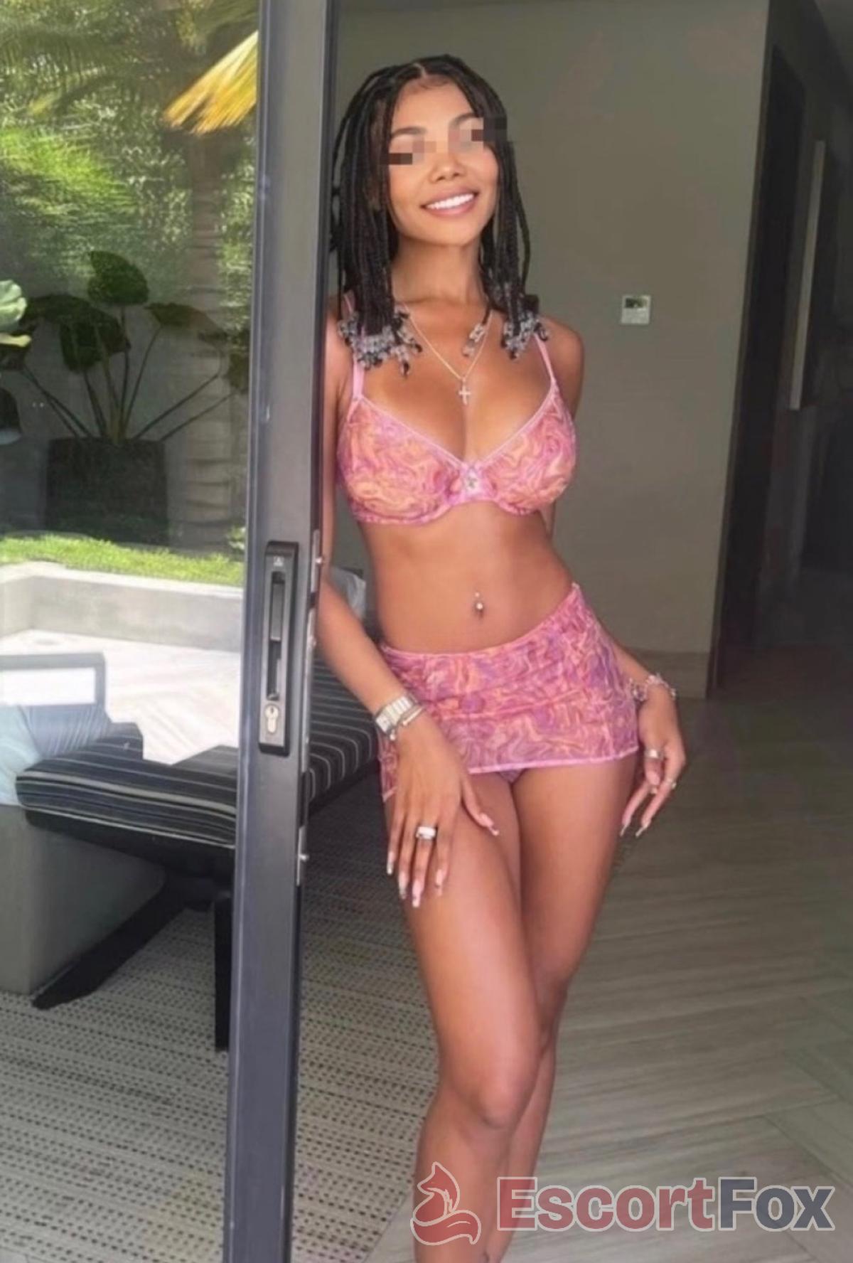 Karolina — escort in Tbilisi