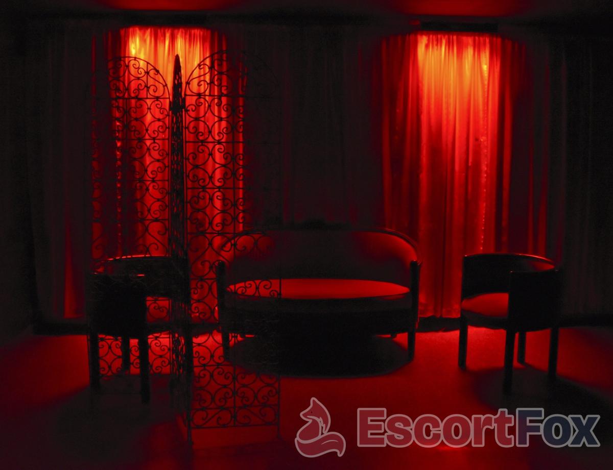 Le Boudoir — local erótico en Niza