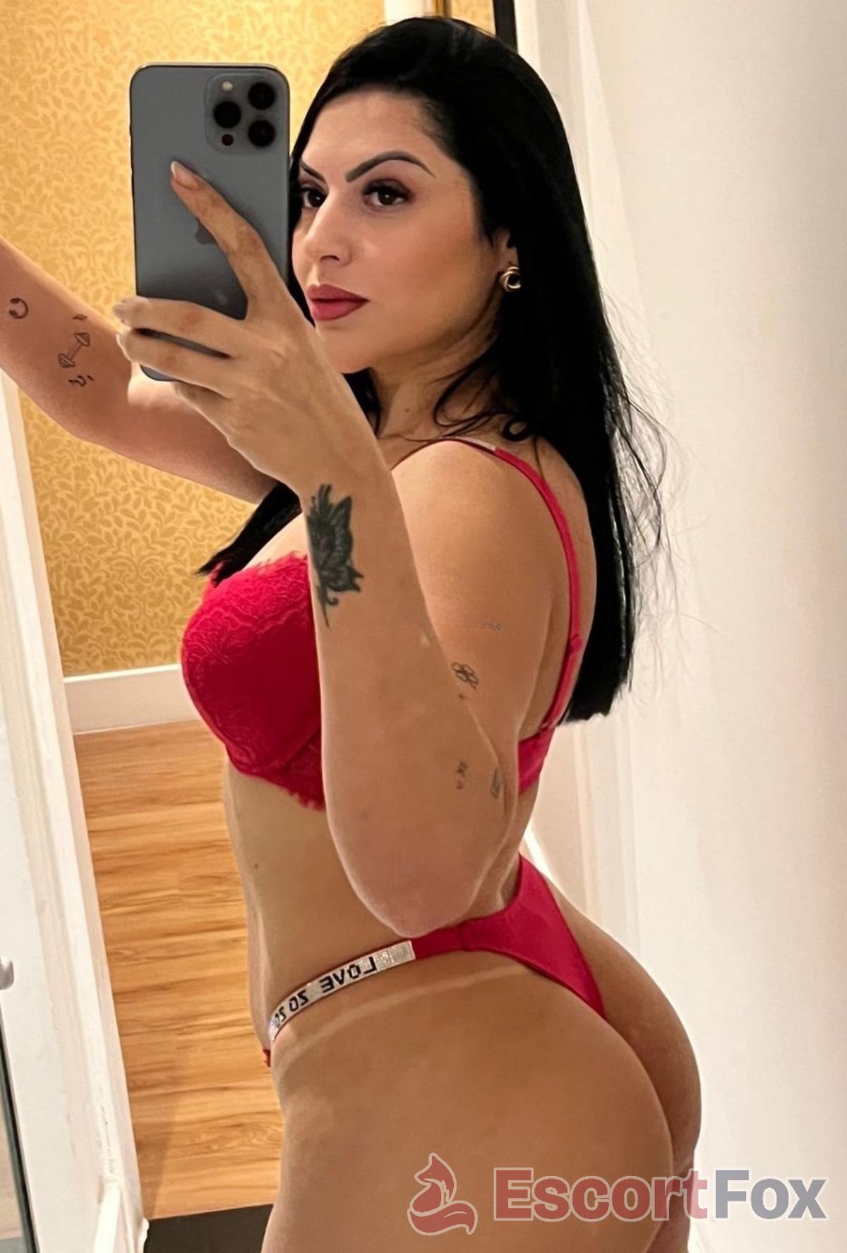 Nadia — مرافقة في زادار