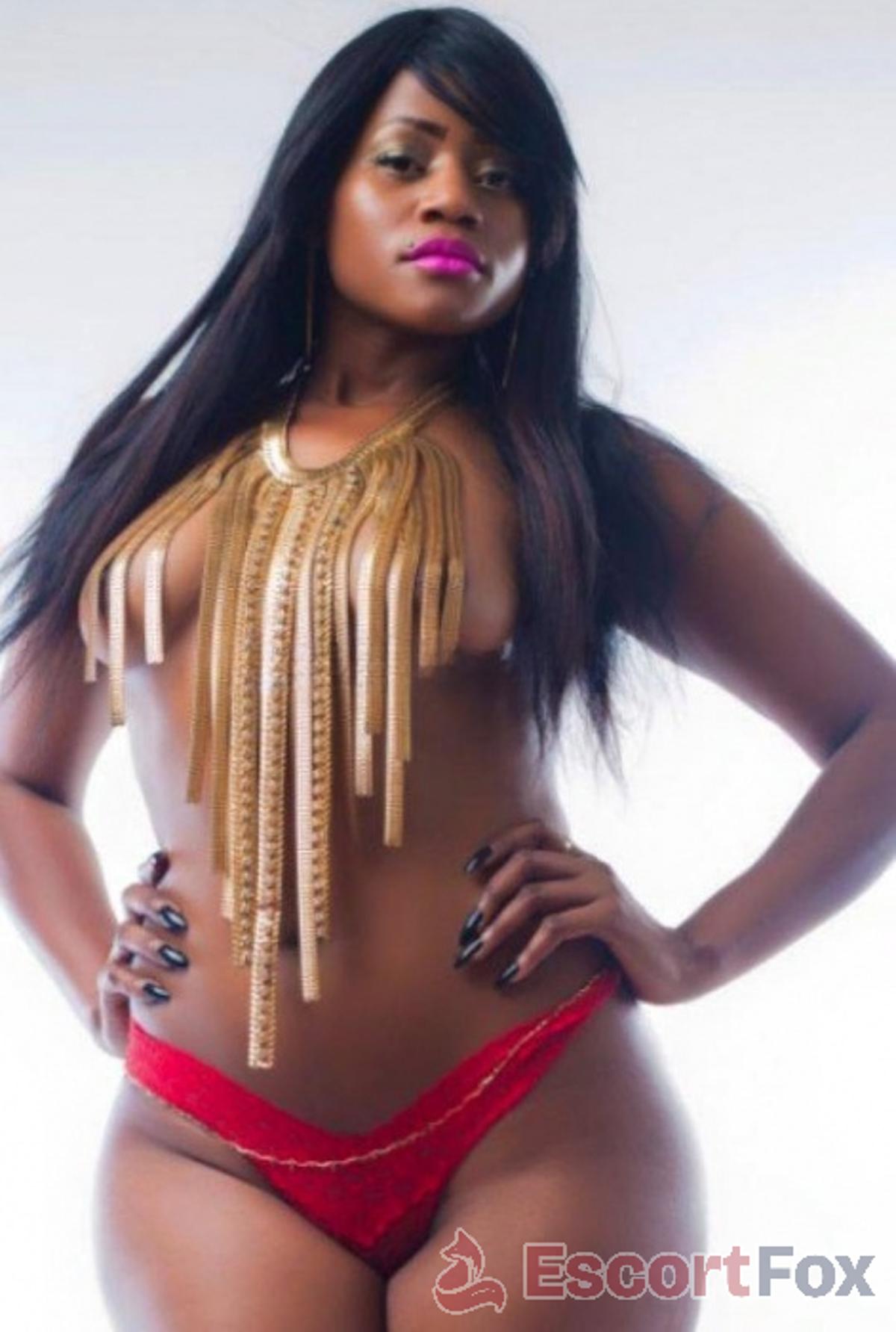 Whitney — escort in Kuwait City