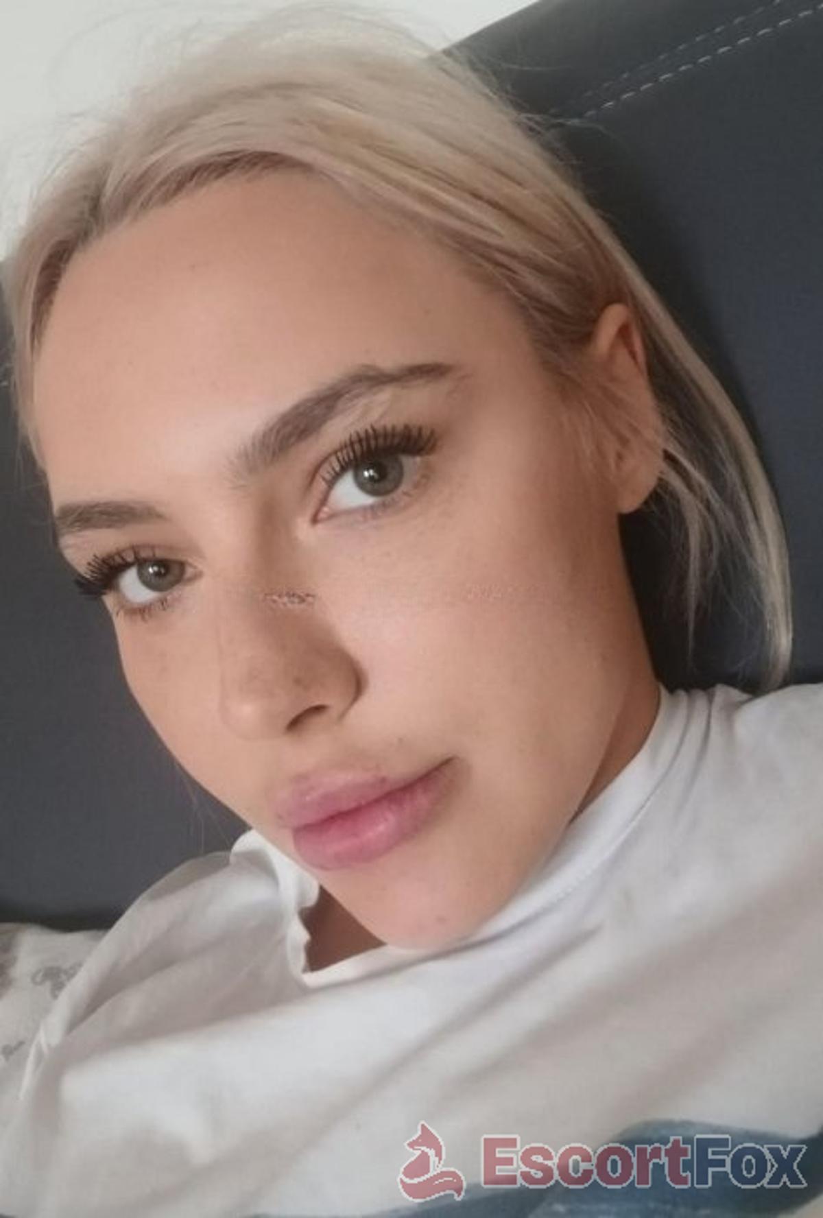 Kristina — escort in Berlin