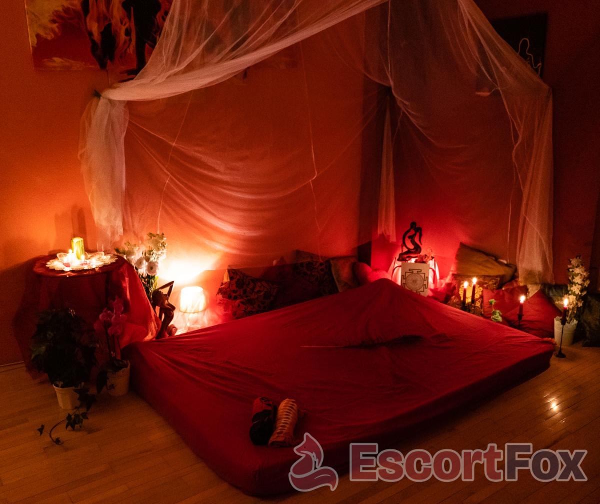 Intimtér — erotic venue in Budapest