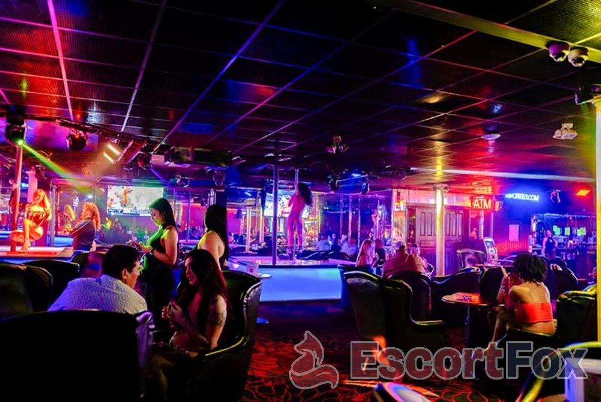 Heartbreakers Gentlemen's Club — erotický podnik v Houston