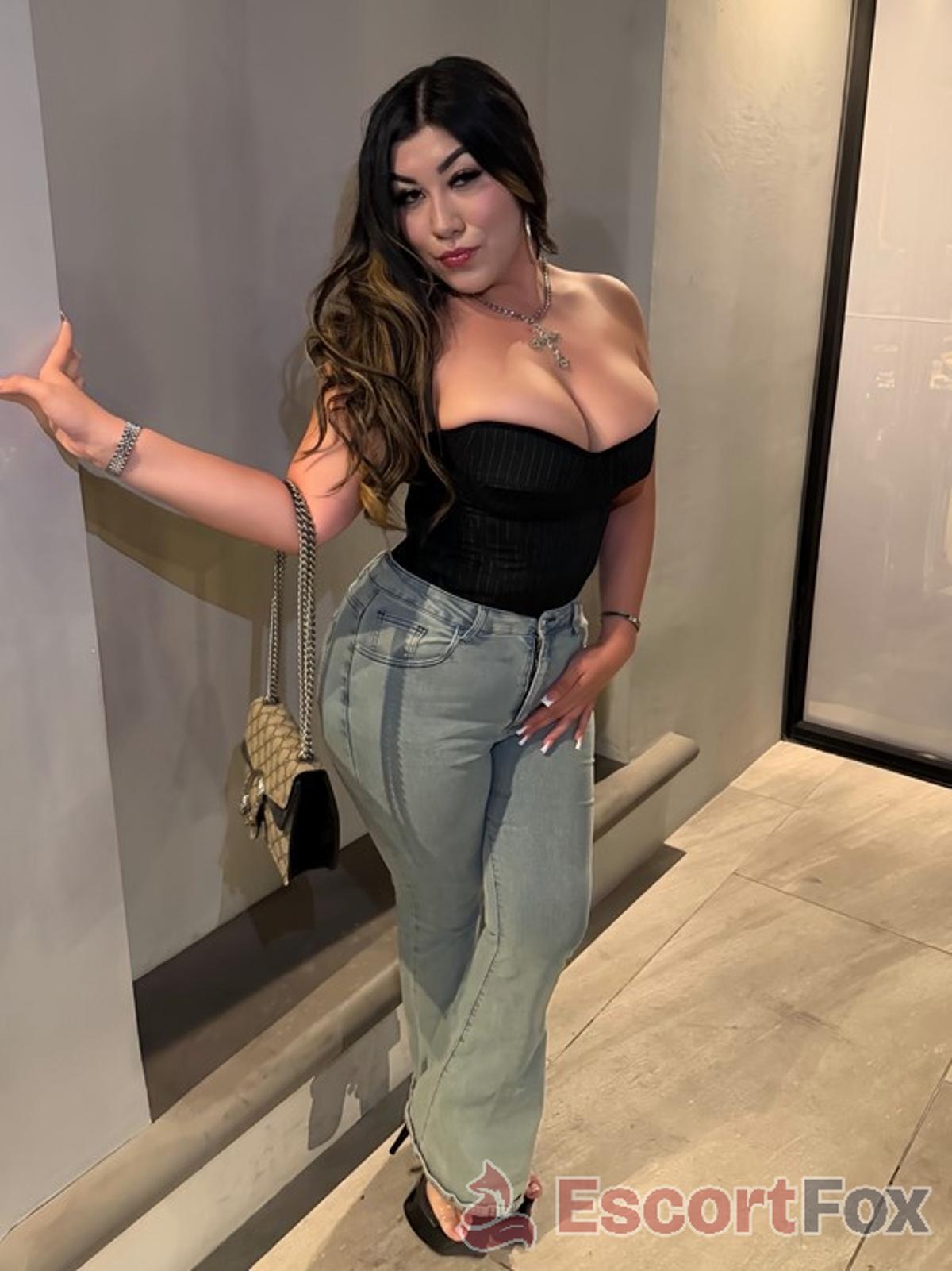 Kimbanksthebiggest — escort in Boston