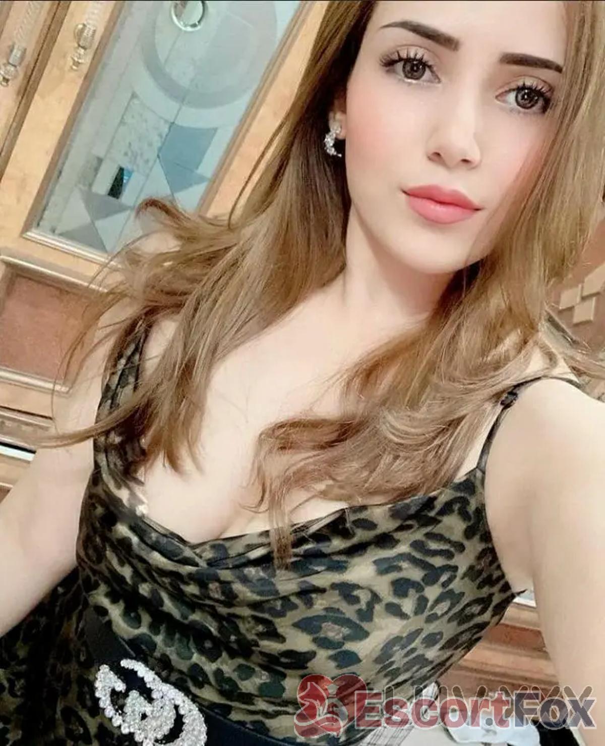 Hoor — escort en Dubái