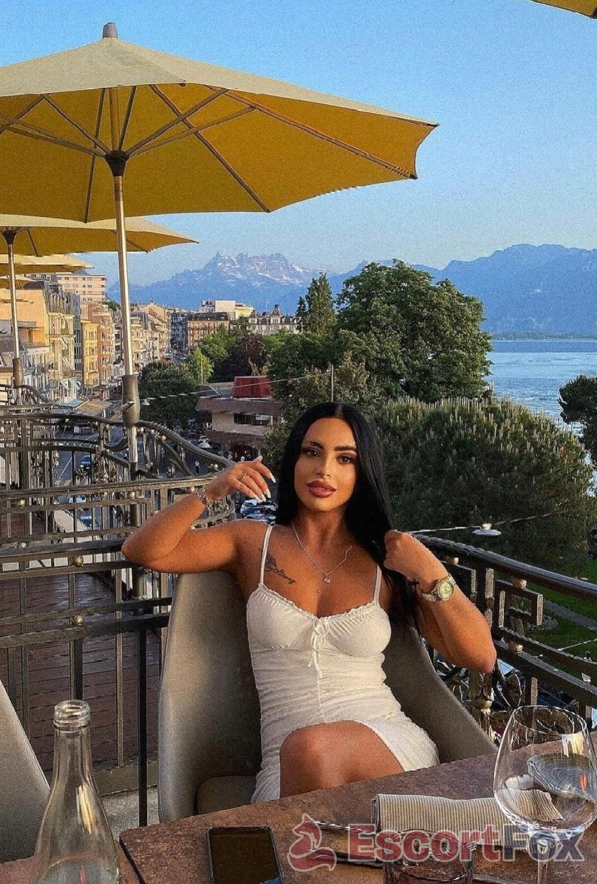 Aylin — συνοδός στην πόλη Βρυξέλλες