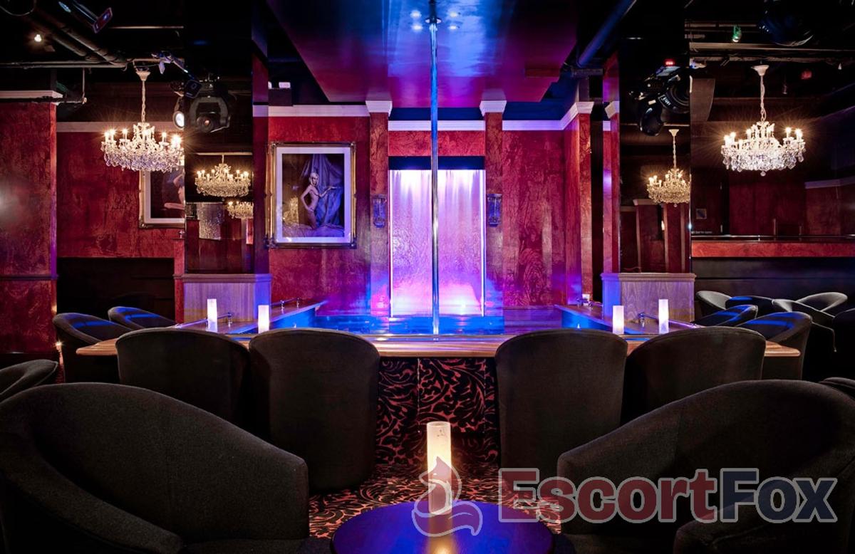 Platinum Lace Piccadilly — erotic venue in London