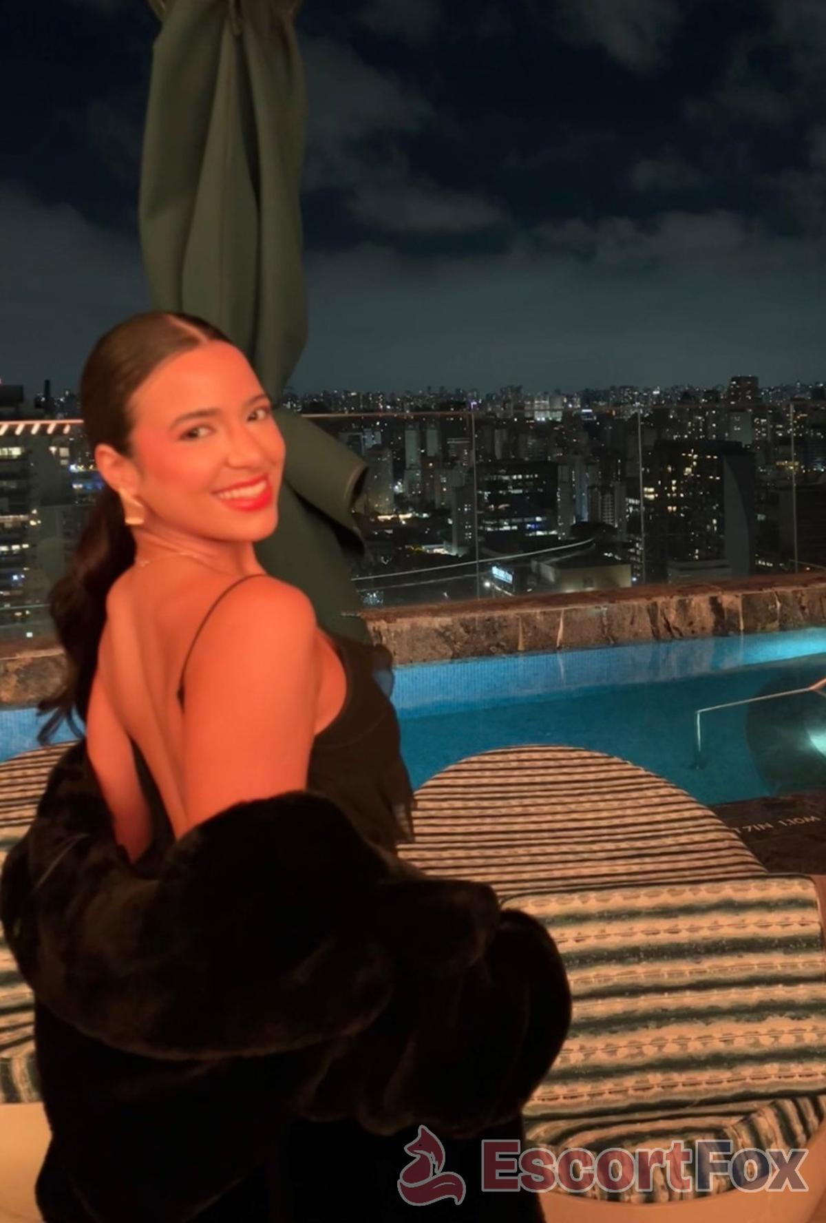 Adriana — eskorte i São Paulo