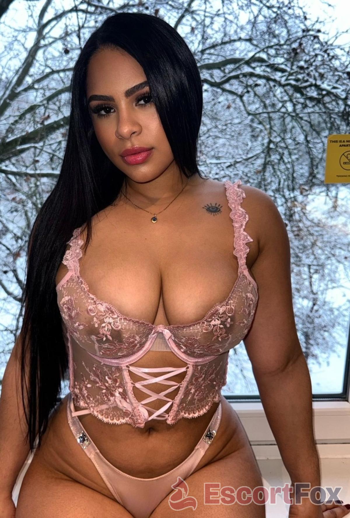 Mia — escort à Francfort