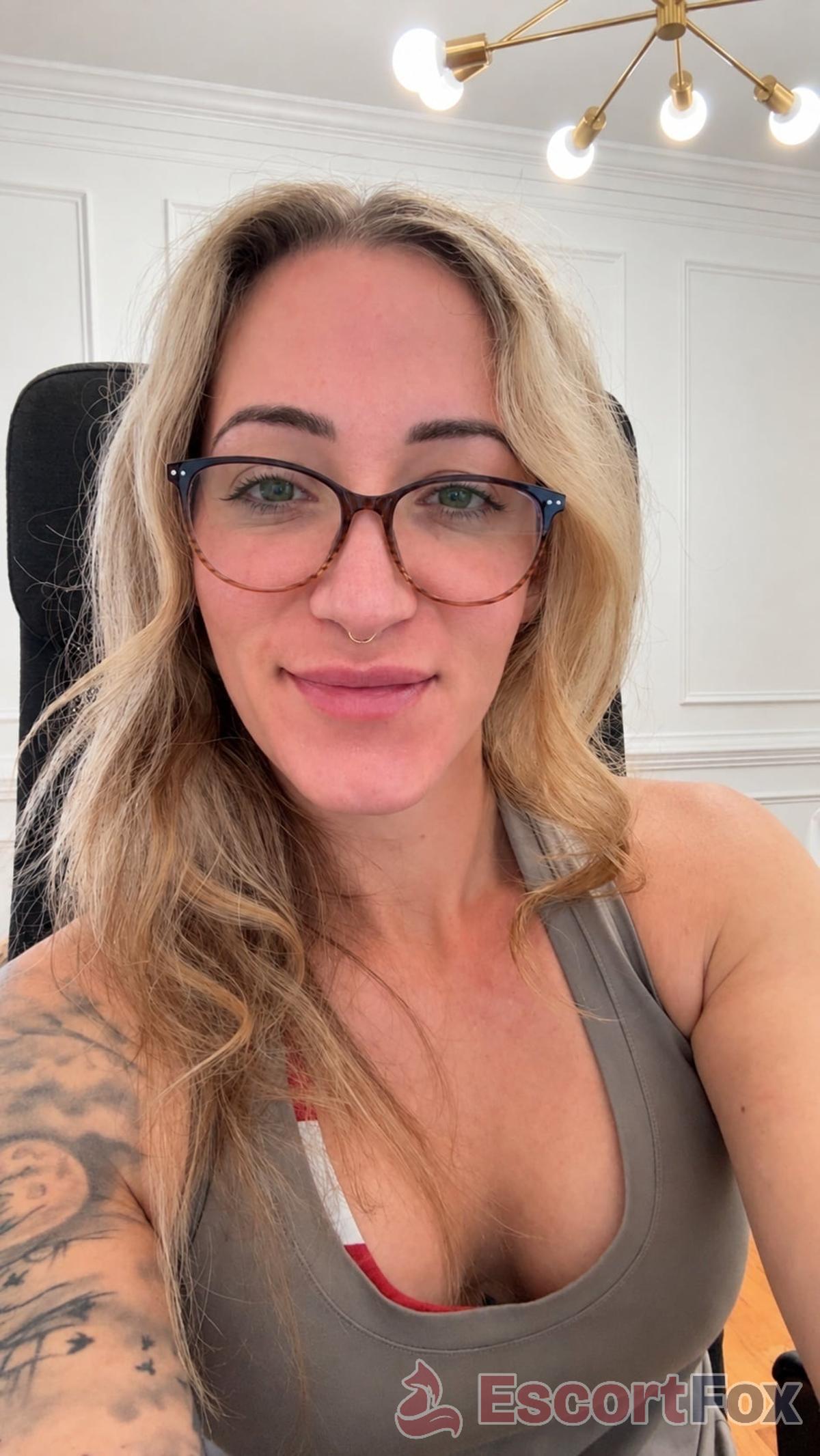 Simplycamille — escort in Raleigh