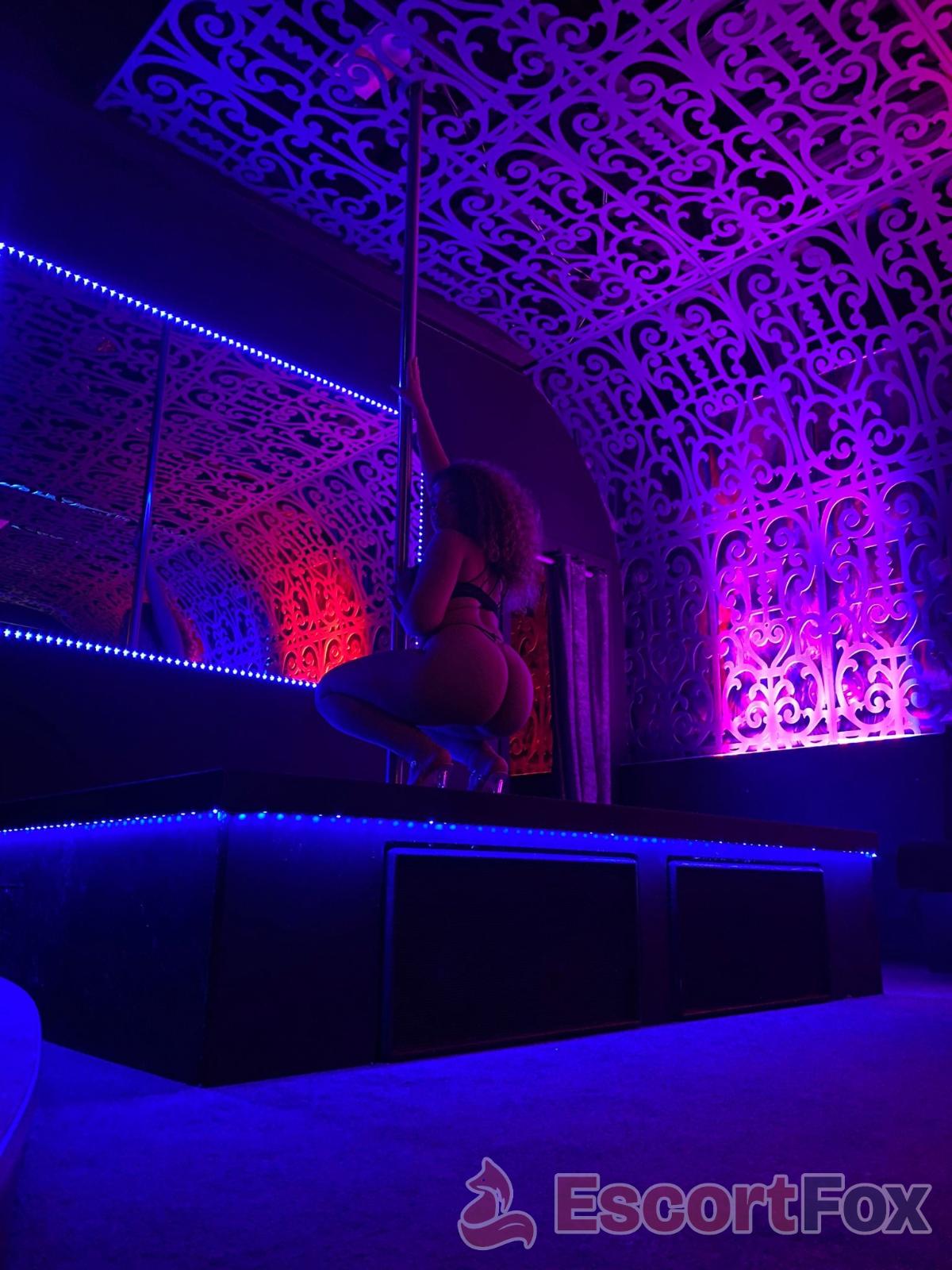 Noir Gentlemen's Club — erotic venue in Reading