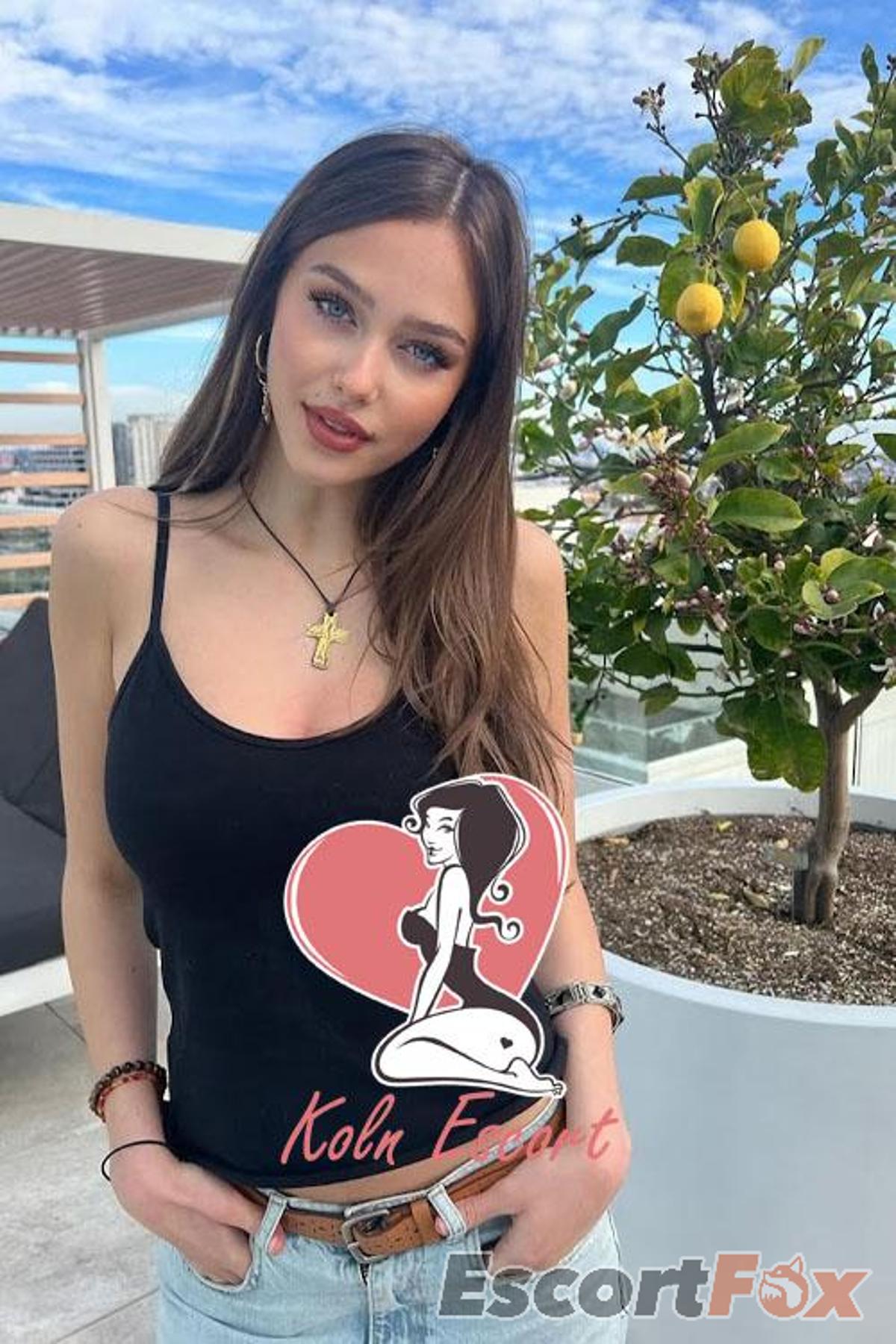 Morelle — escort en Colonia