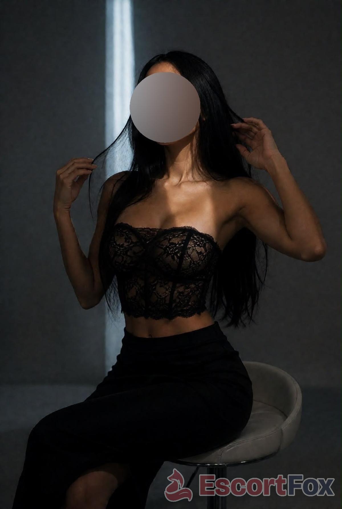 Lia Vittoria — eskort v meste Chicago