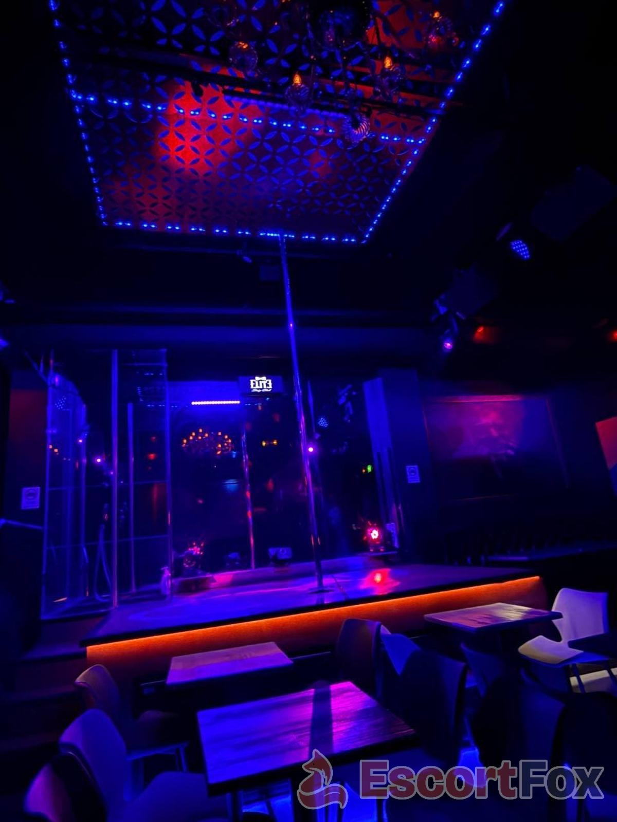 Elite Night Club — مكان إيروتيكي في أثينا
