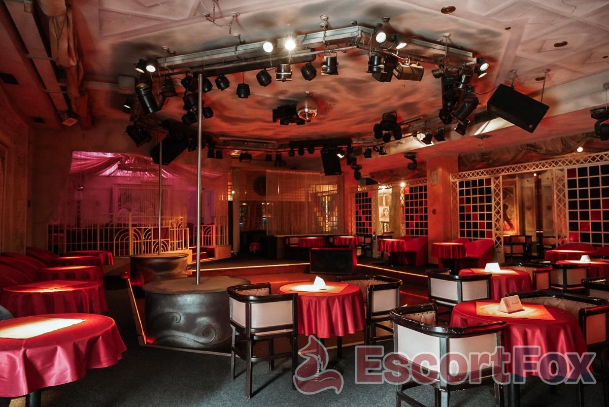 Josephine Club — Erotik-Location in Castelfidardo