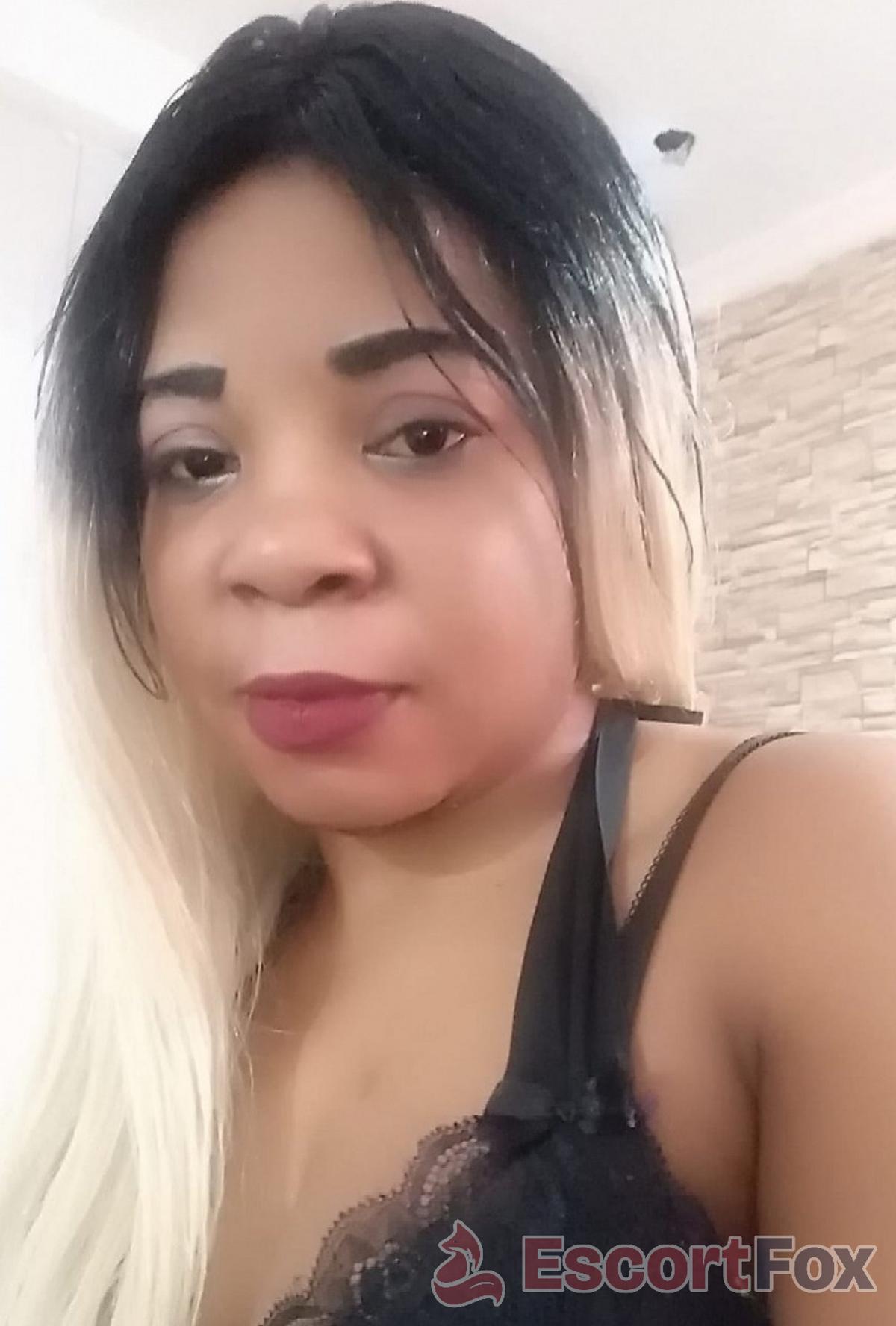 Lina — escort in Kuwait City