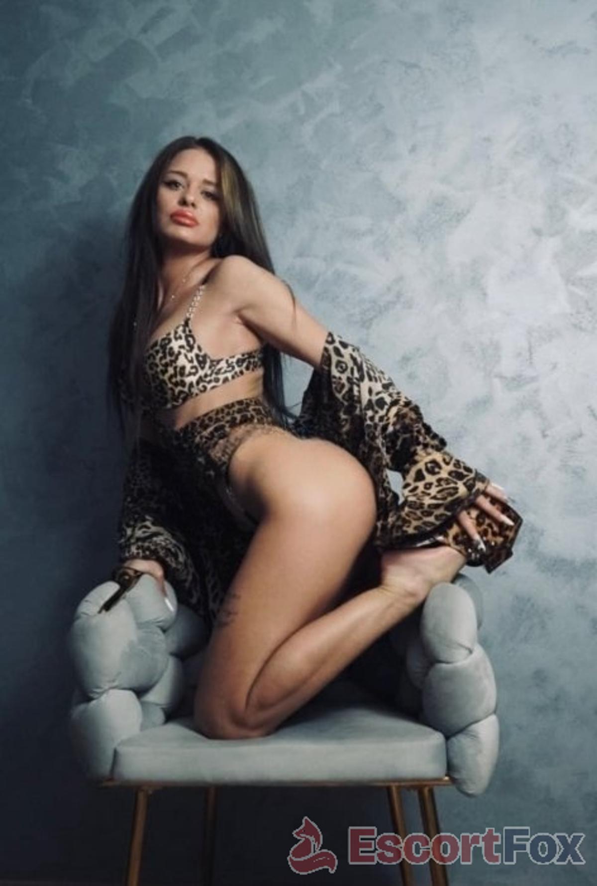 Amy Masseuse — συνοδός στην πόλη Βουκουρέστι